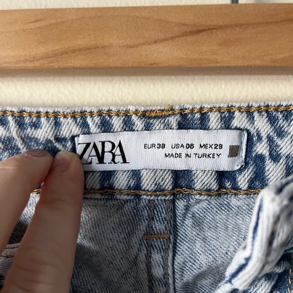 Zara Acid Wash Jeans - Picture 4 of 5